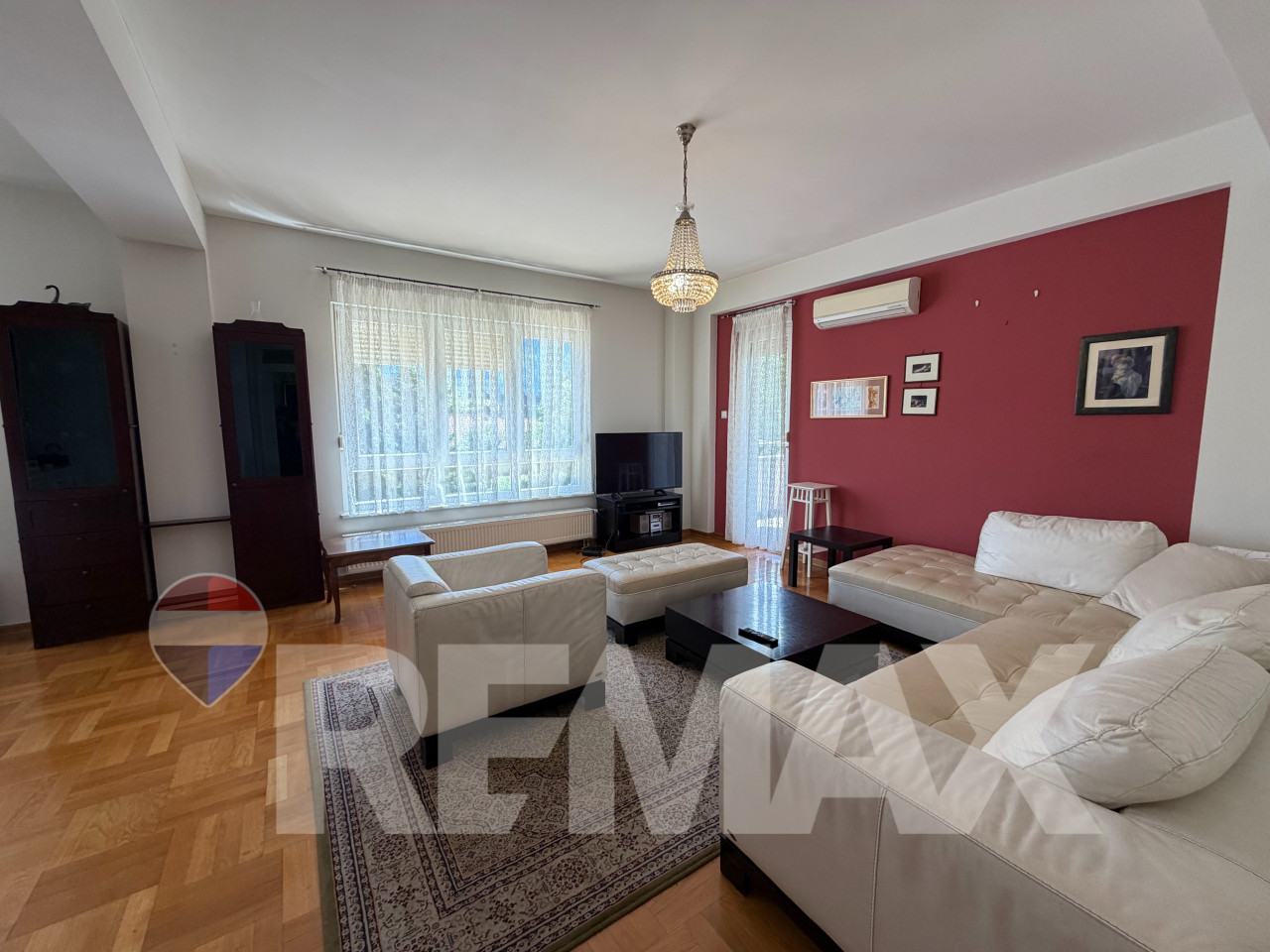 Lux 4-soban stan/ 156m2/ 2 garaže/ Jovana Dučića