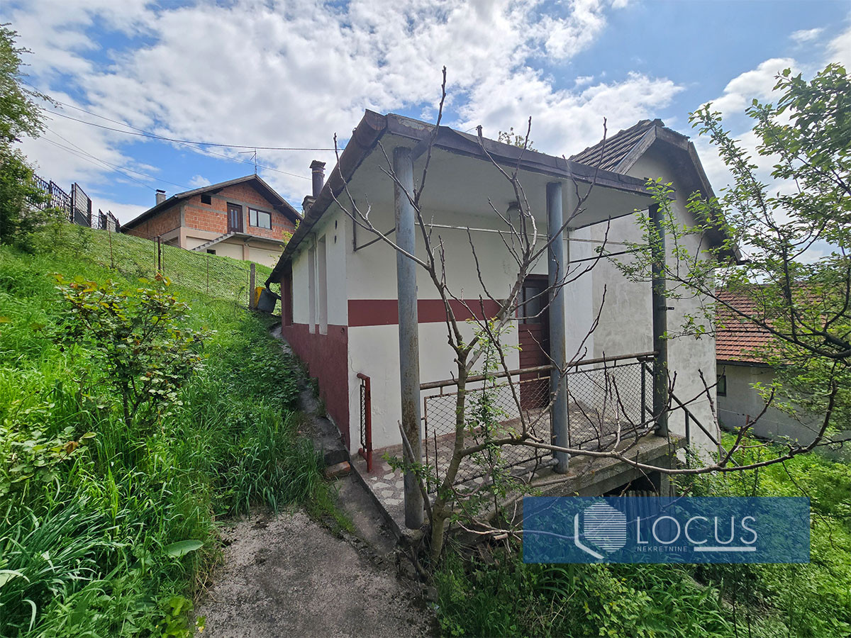 LOCUS: Dvije kuće na parceli 1.091m2, Pofalići photo 5