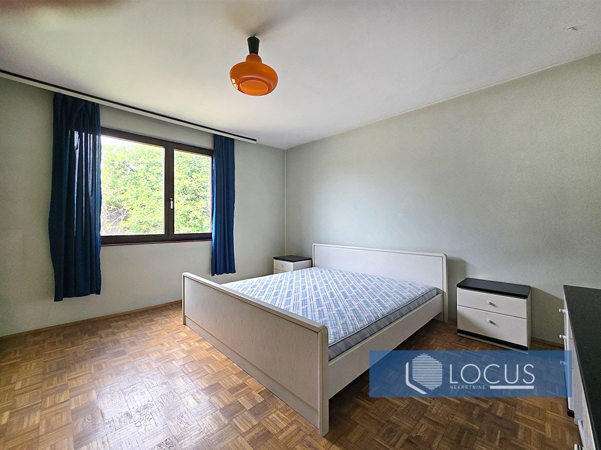 LOCUS: Dvije kuće na parceli 1.091m2, Pofalići 8