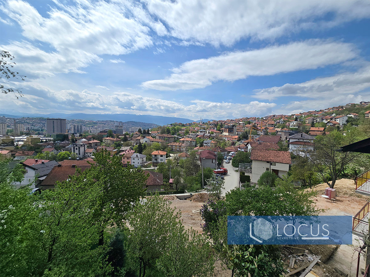LOCUS: Dvije kuće na parceli 1.091m2, Pofalići 16