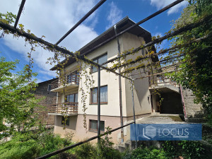 LOCUS: Dvije kuće na parceli 1.091m2, Pofalići