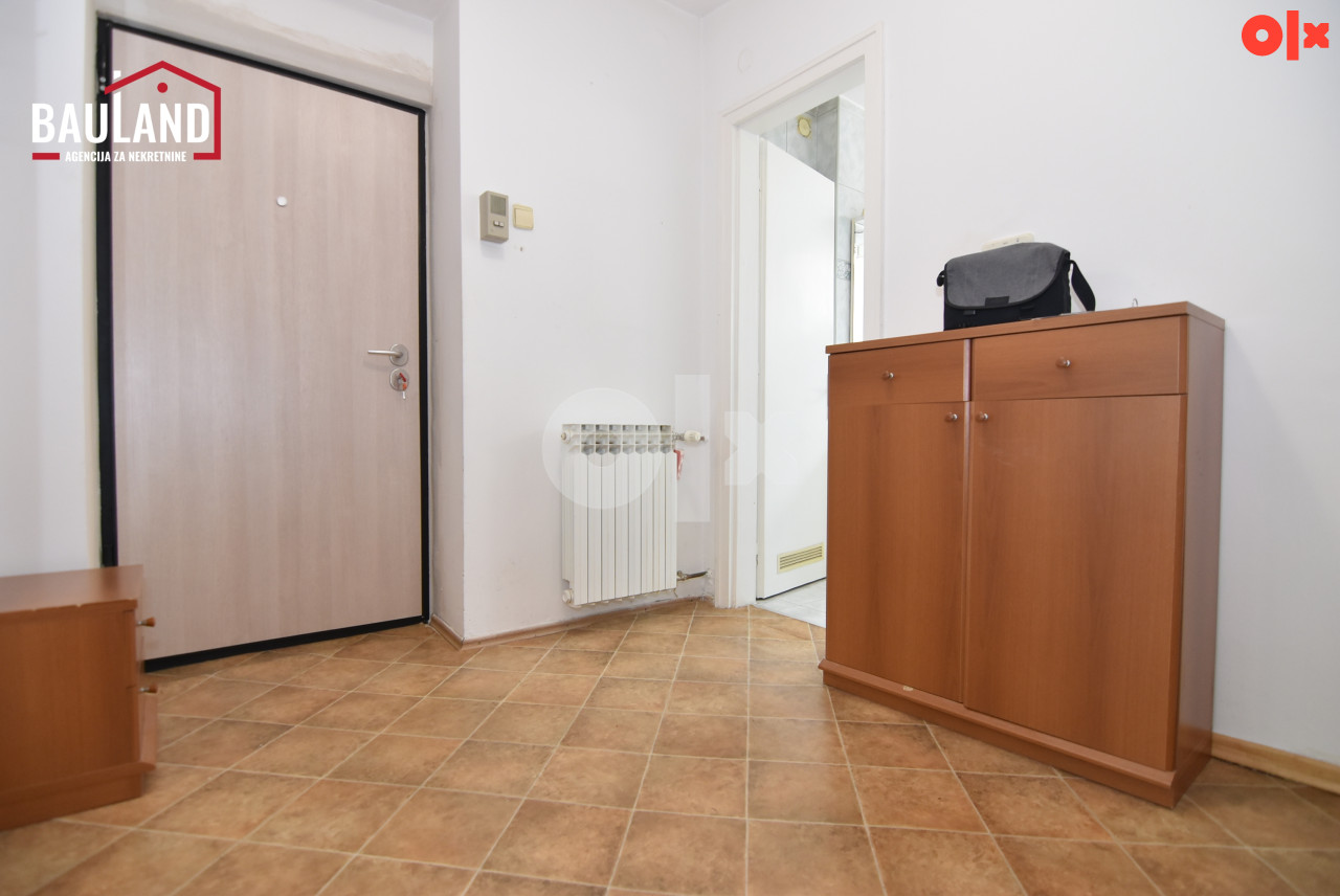 Trosoban stan, 77m2, visoko prizemlje / Mejtaš, Centar 13