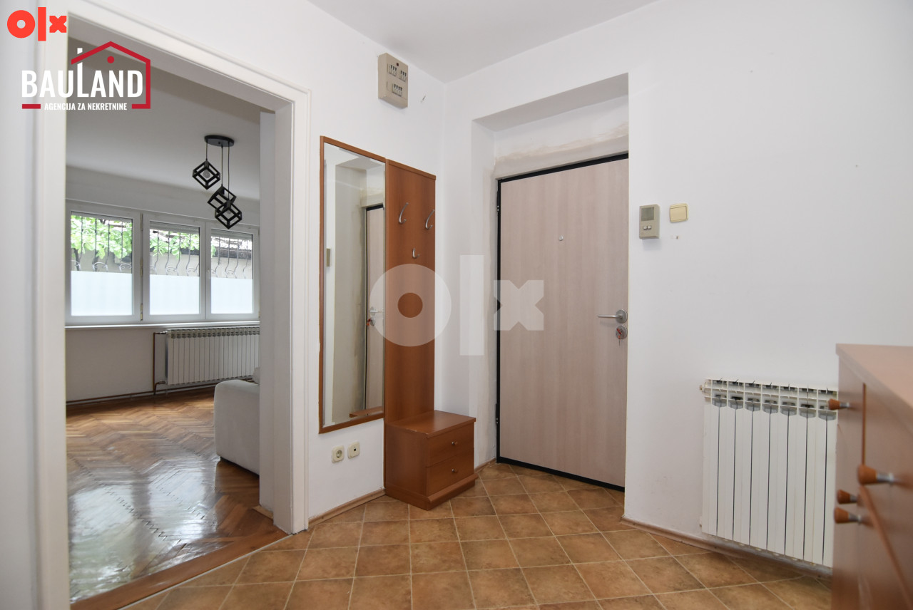Trosoban stan, 77m2, visoko prizemlje / Mejtaš, Centar 14