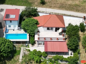 Kuća za odmor sa bazenom Izačić