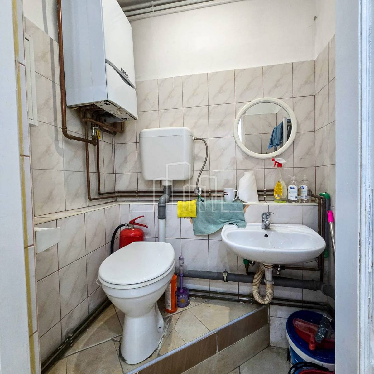 Poslovni Prostor 25m2 Hrasno Najam 5