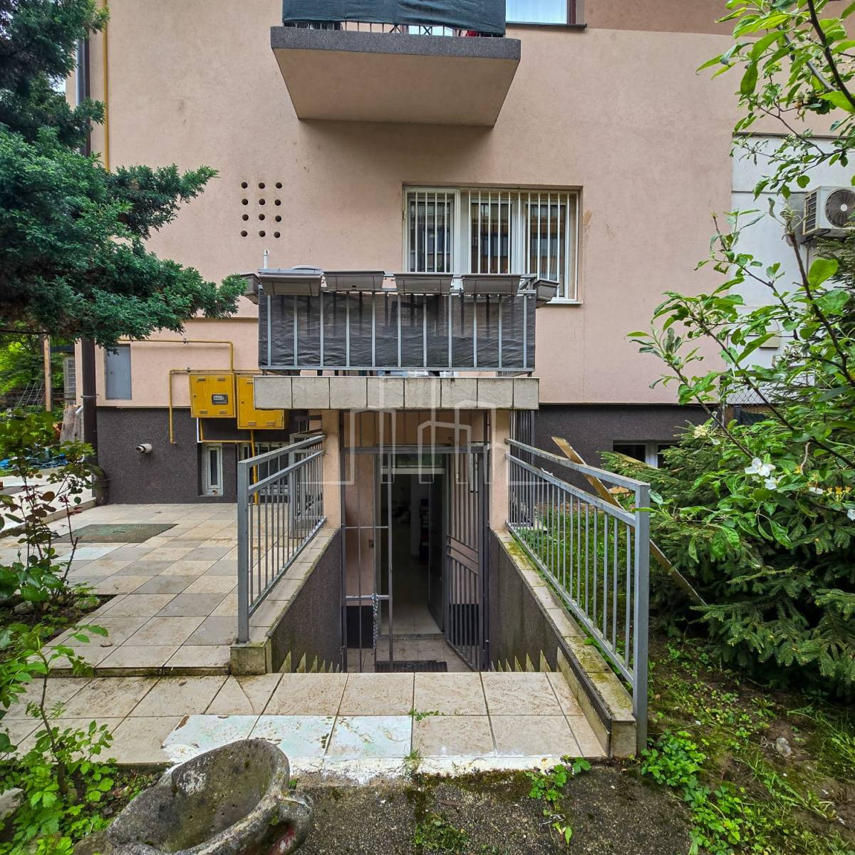 Poslovni Prostor 25m2 Hrasno Najam 7