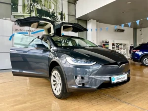 Tesla X 100D 7PL 525 KS/500Km domet