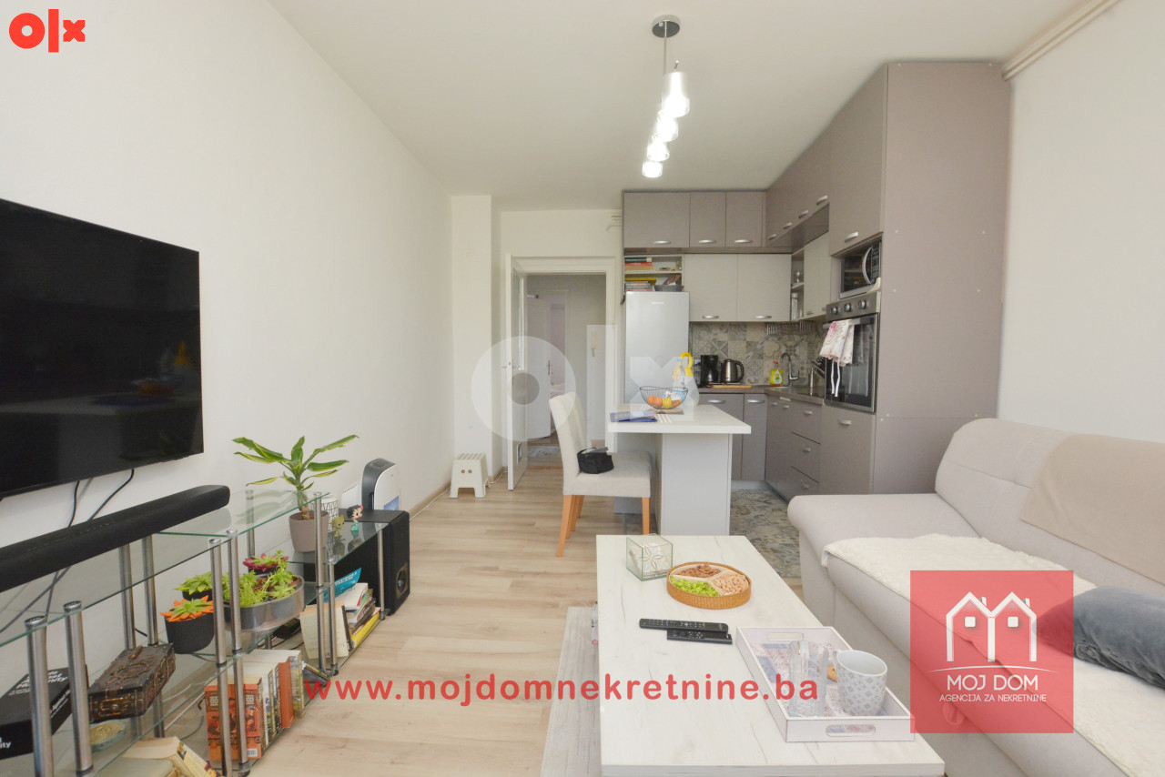 Renoviran trosoban stan 47m2 Koševsko brdo Centar