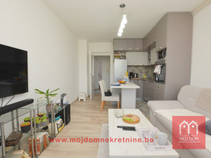 Renoviran trosoban stan 47m2 Koševsko brdo Centar