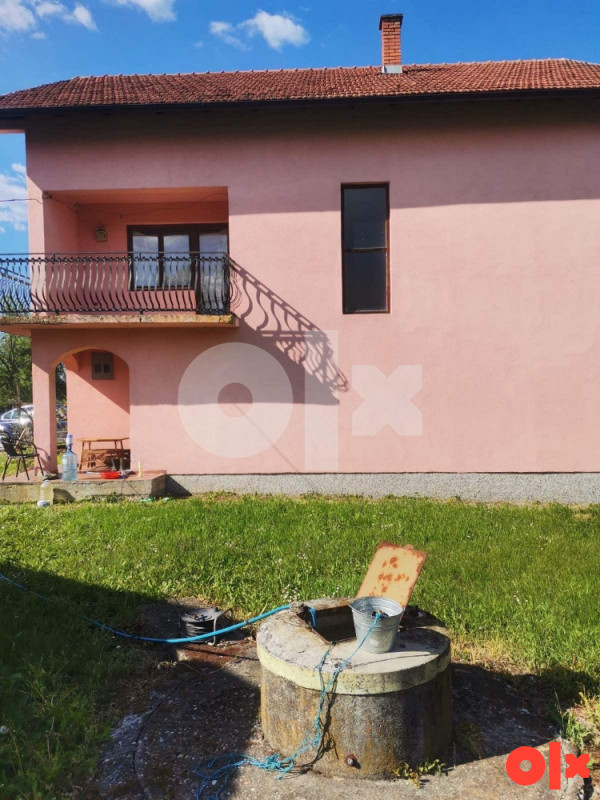 Kuća i 7 duluma zemlje na prodaju Kalesija