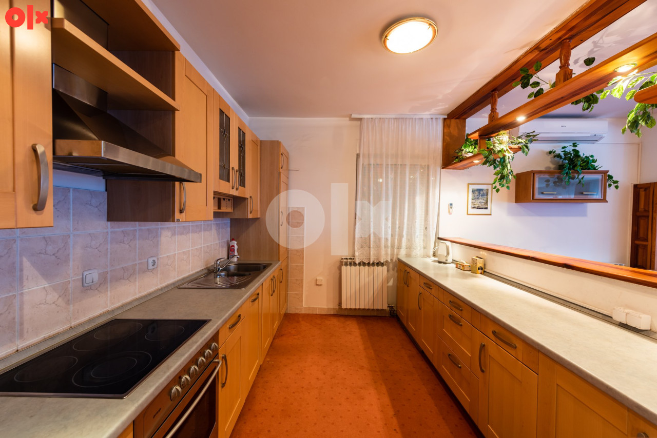 Vila Jablaničko jezero  350m2 7