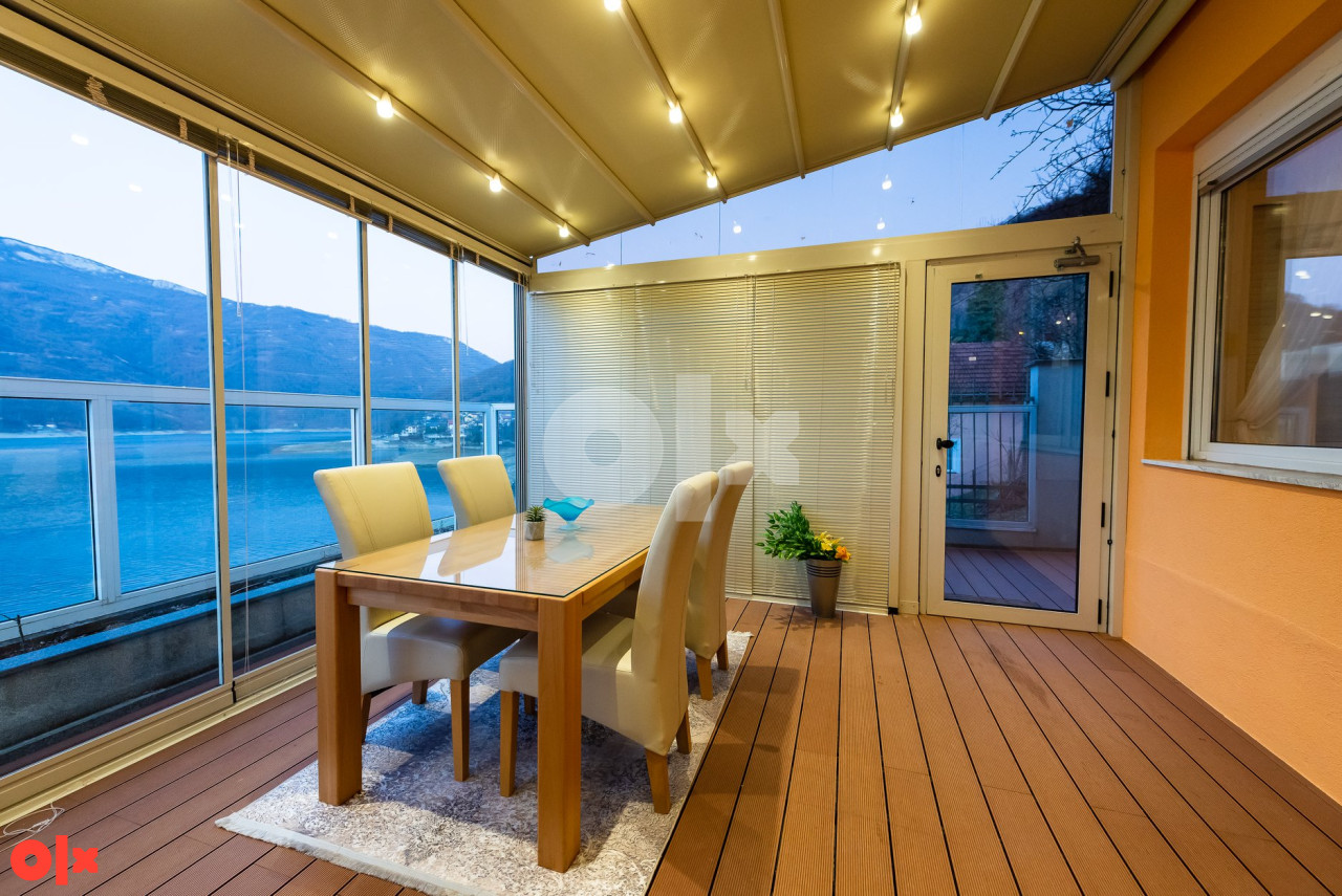 Vila Jablaničko jezero  350m2 16