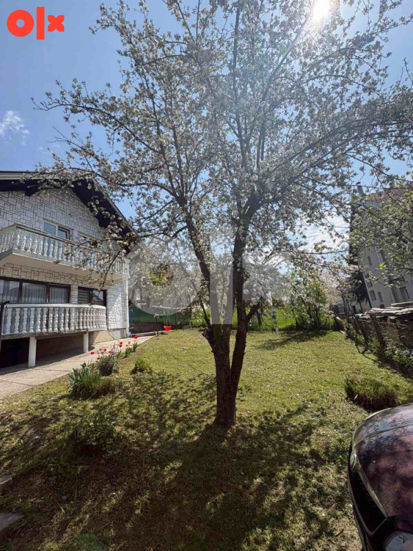 Kuća Banovići 8
