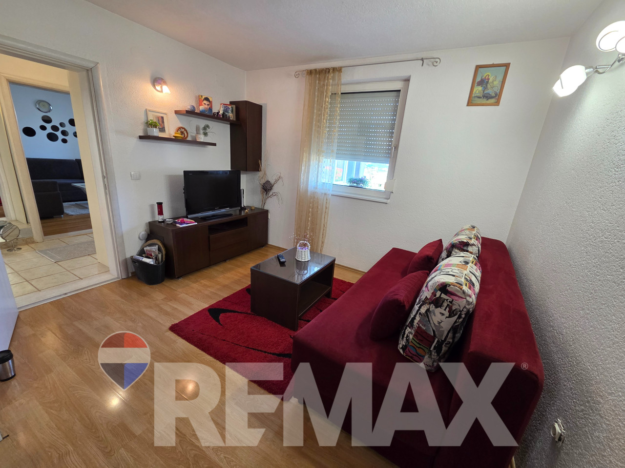 Predivna kuća 250m2,plac 2112m2,voćnjak,pecana,2 garaže,Debeljaci 11