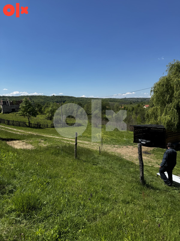 Kuca Imanje 3000 m2 sa  kuca od 200 m2 Mišin Han