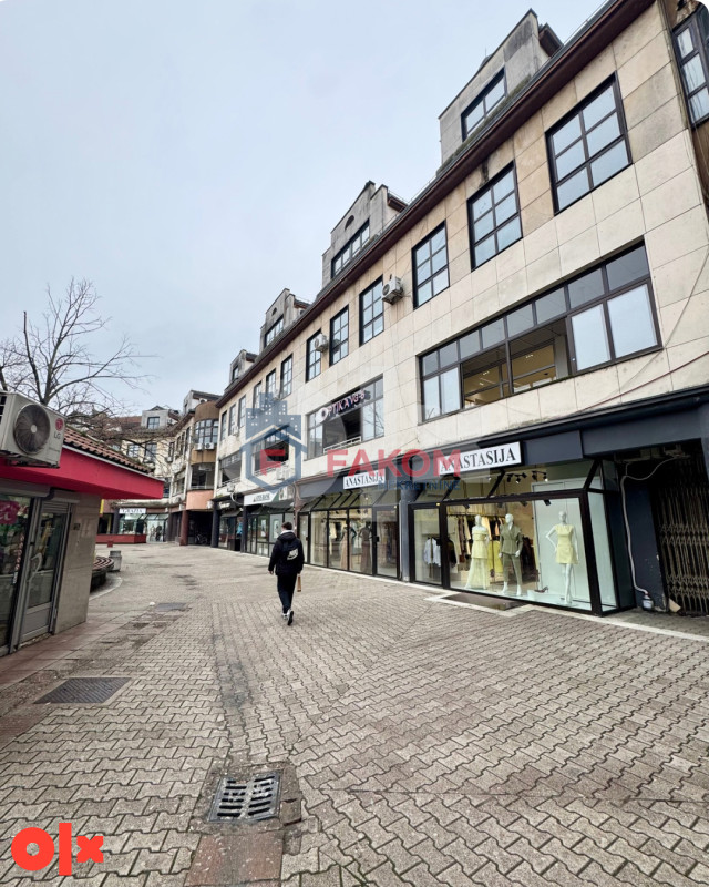 Iznajmljuje se poslovni prostor u centru grada 3