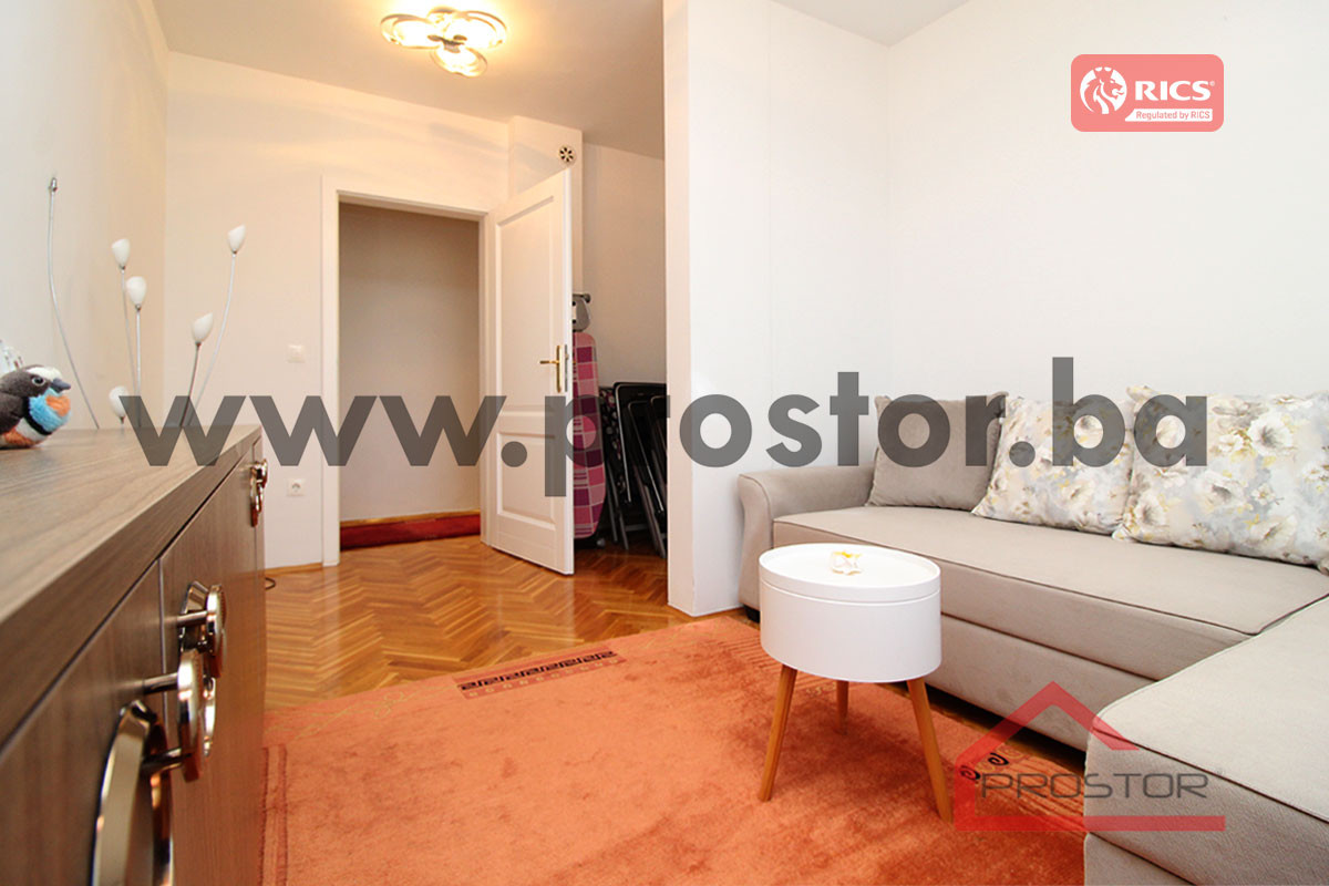 PROSTOR prodaje: Petosoban penthouse sa garažom, Stup 10