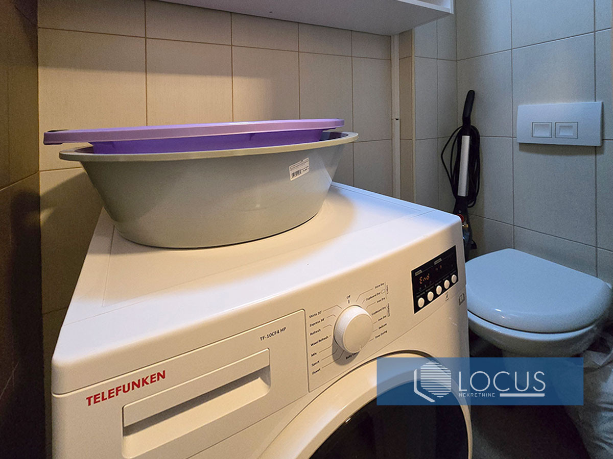 LOCUS: Namješten trosoban stan i garaža, Bulevar 11