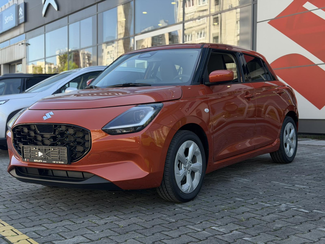 Suzuki Swift 10 GODINA GARANCIJE 2WD PREMIUM MT - 2026