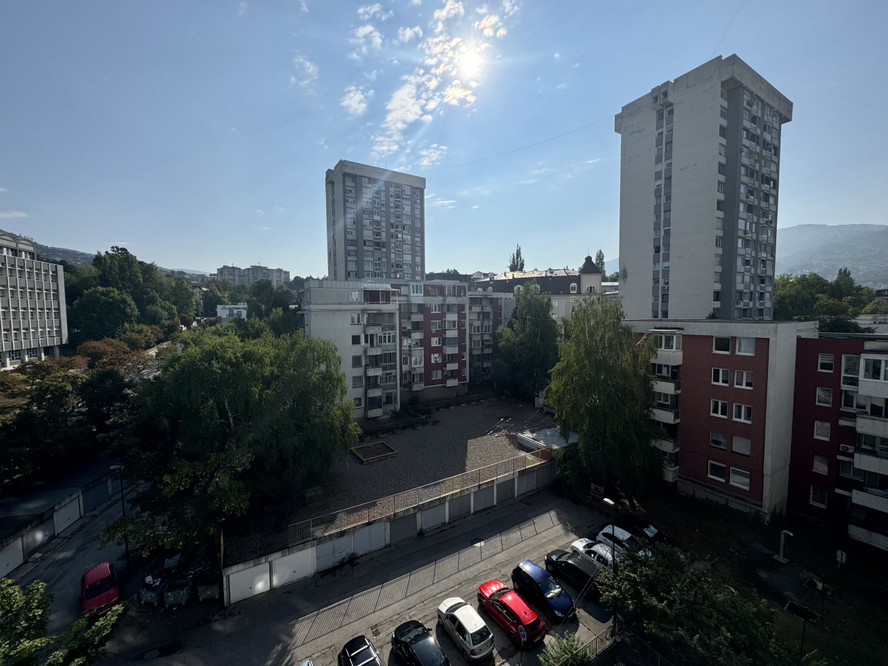 Stan/ Centar/ Trosoban/ Namješten/ 80 m²/ Koševo - Więcej