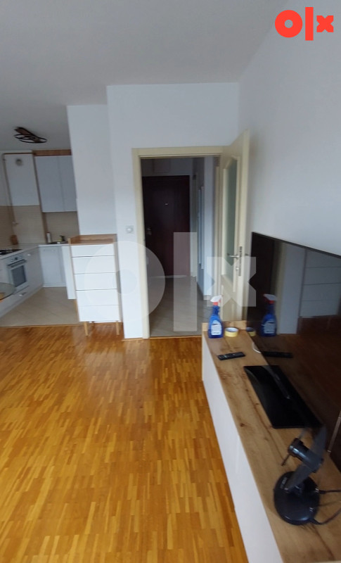 Stan Istočno Sarajevo 42m2 3