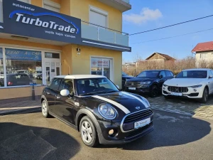 MINI COOPER D 1.5D AUT