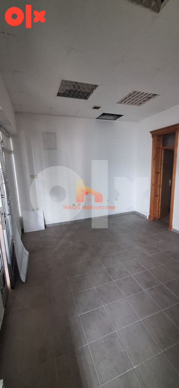 Poslovni prostor 20m2 - Aleja Centar - Idealna investicija