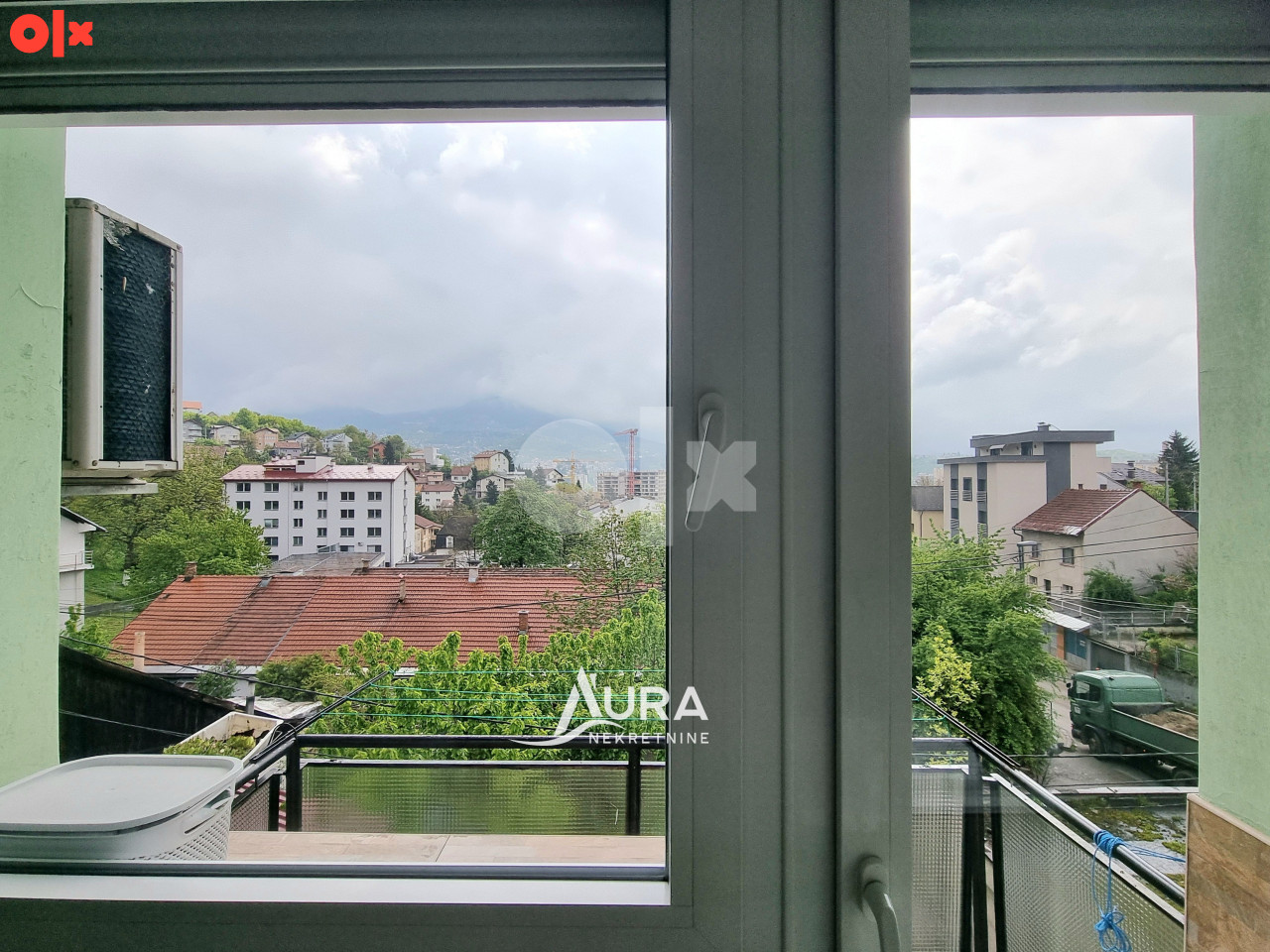 AURA/ Renoviran i namješten stan / Pofalići 9