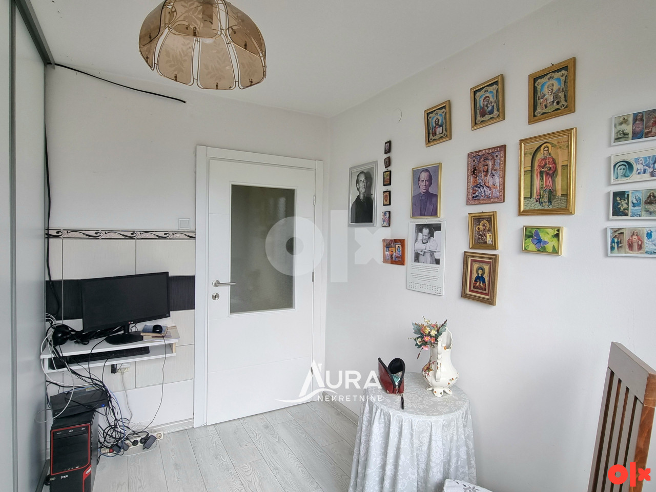 AURA/ Renoviran i namješten stan / Pofalići 15