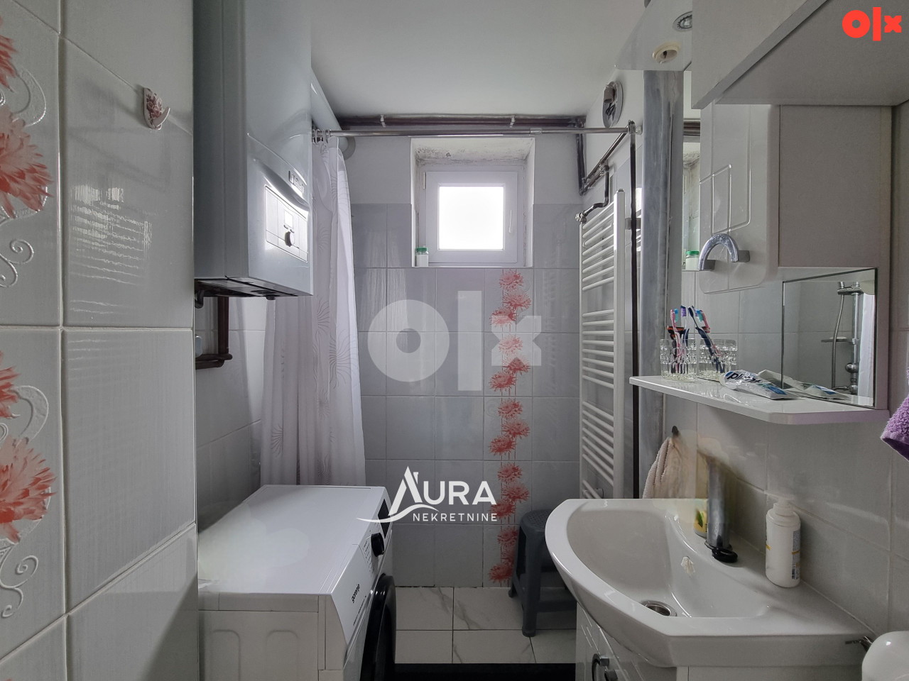 AURA/ Renoviran i namješten stan / Pofalići 19