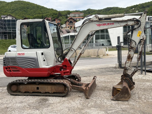 TAKEUCHI TB235 MINI BAGER 2015g gusjenicar