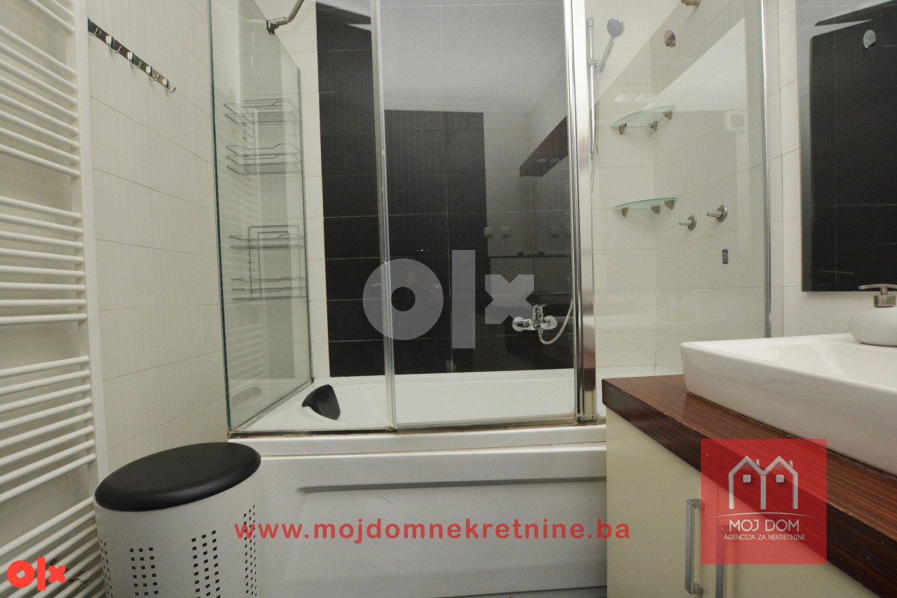 Moderan četverosoban stan 125m2 u Bosmalu 19