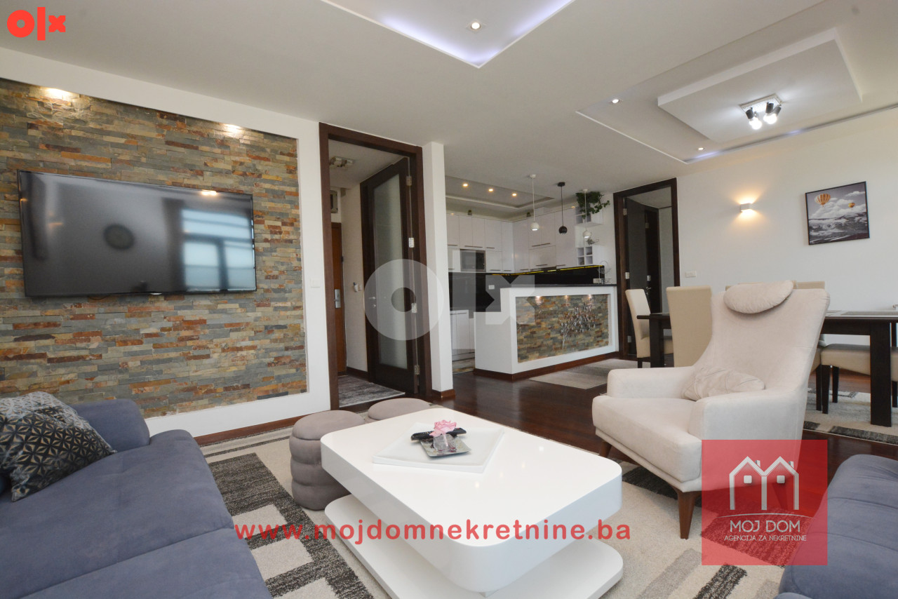Moderan četverosoban stan 125m2 u Bosmalu 8