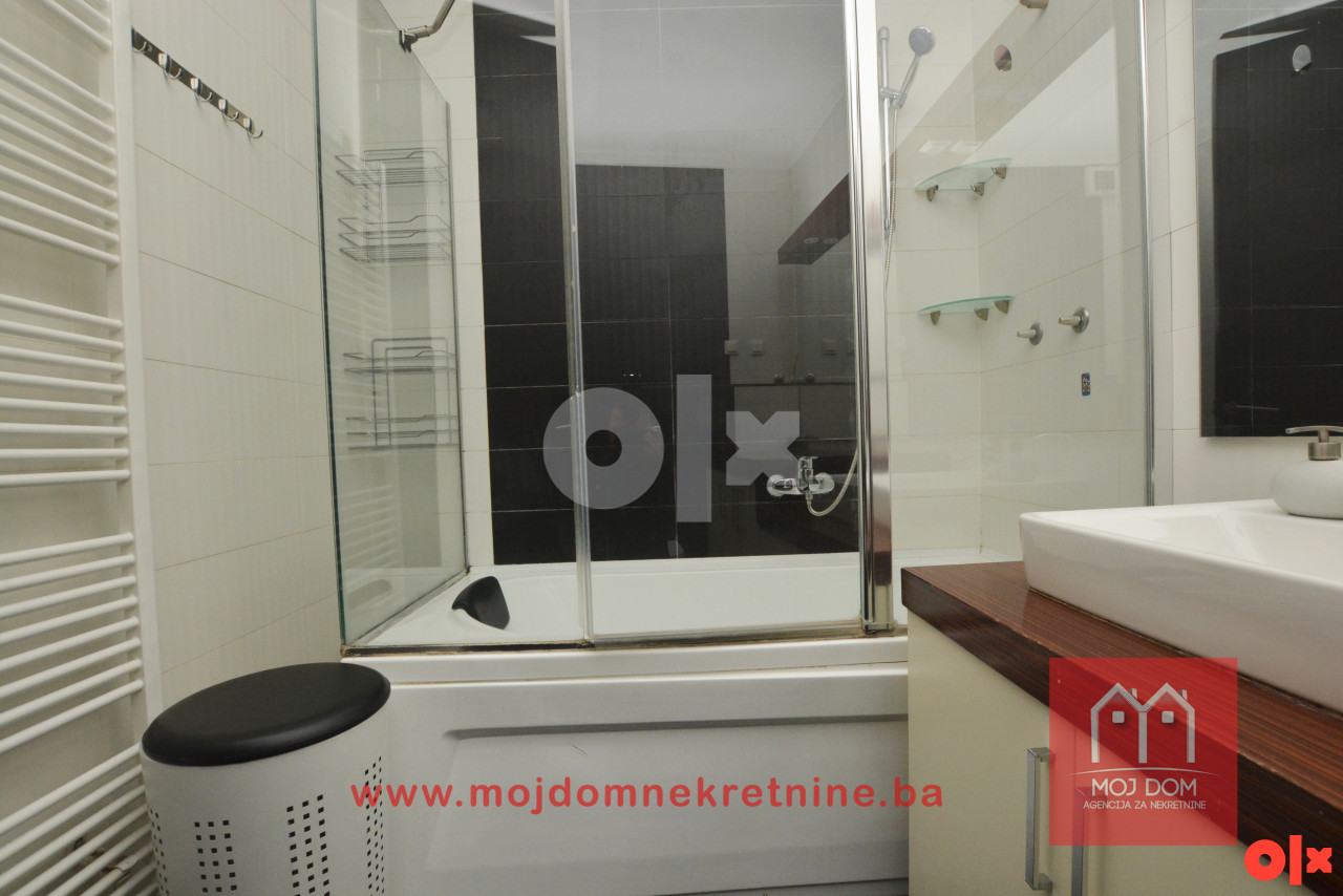 Moderan četverosoban stan 125m2 u Bosmalu 20