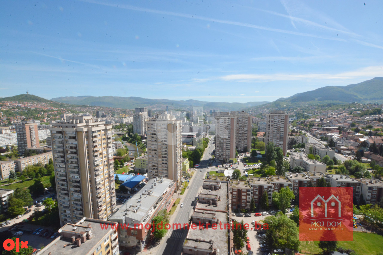 Moderan četverosoban stan 125m2 u Bosmalu 25