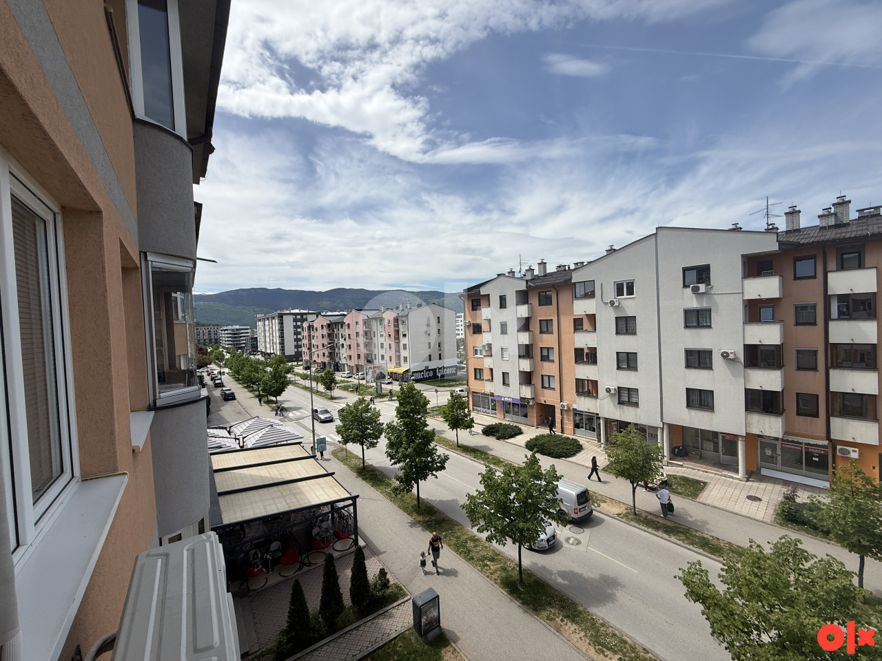 Dvostrano orijentisan trosoban stan Istocno Sarajevo Spasovdanska 20
