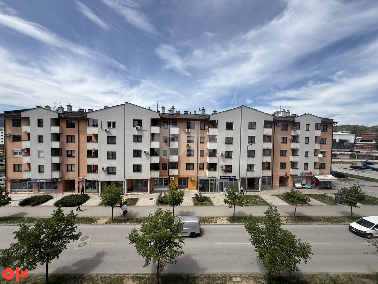 Dvostrano orijentisan trosoban stan Istocno Sarajevo Spasovdanska 21