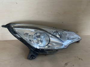 Citroen C3 DS3 2013 - desni far 17242