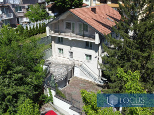 LOCUS: Atraktivna kuća 500m2, ul. Drinska, Pofalići