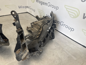 Nosac fara desni lijevi Audi A4 B8 (fotografija 2)