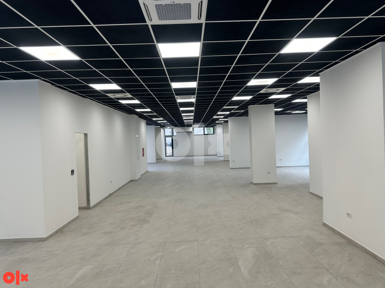 Poslovni prostor Banja Luka 411m2+37m2(TERASA)-EXTRA LOKACIJA 2
