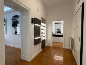 Poslovni prostor 92 m2 + 70 m2 - Sarajevo - Centar - Titova