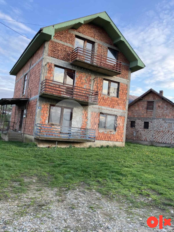 Kuća i 2 placa u Bratunacu