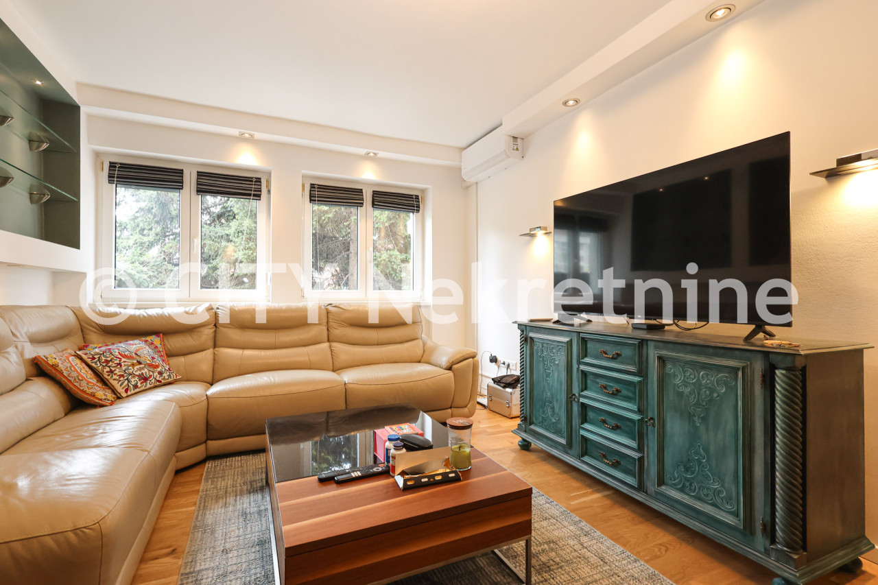 Trosoban adaptiran stan - Centar - Marijin Dvor - 83 m2 (55 m2) photo 3