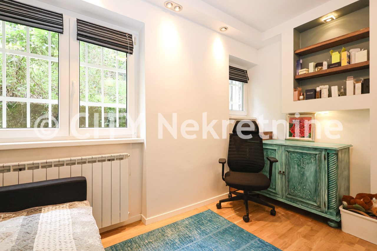 Trosoban adaptiran stan - Centar - Marijin Dvor - 83 m2 (55 m2) 8