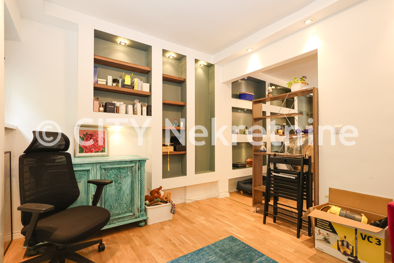 Trosoban adaptiran stan - Centar - Marijin Dvor - 83 m2 (55 m2) 9