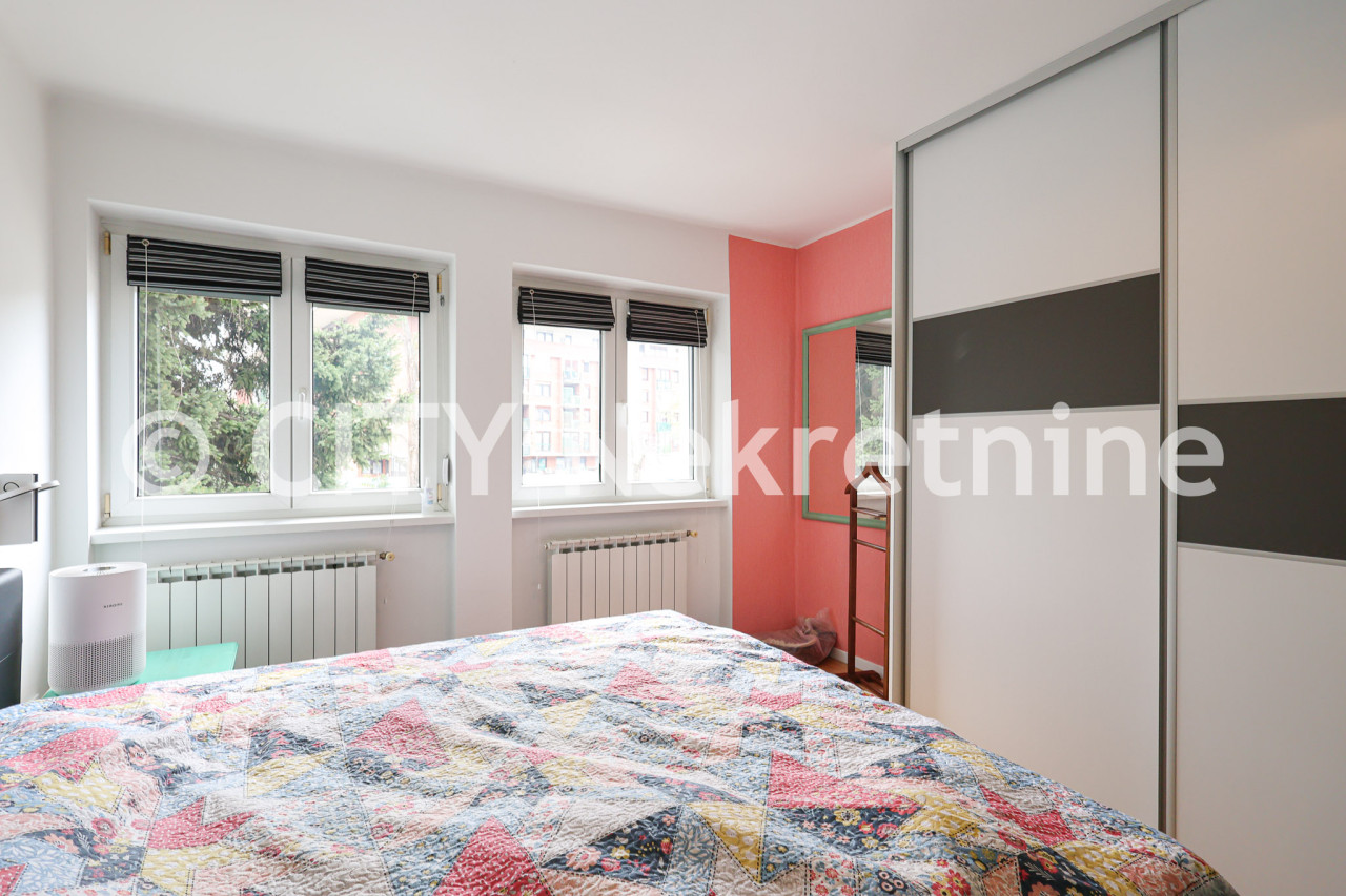Trosoban adaptiran stan - Centar - Marijin Dvor - 83 m2 (55 m2) 11