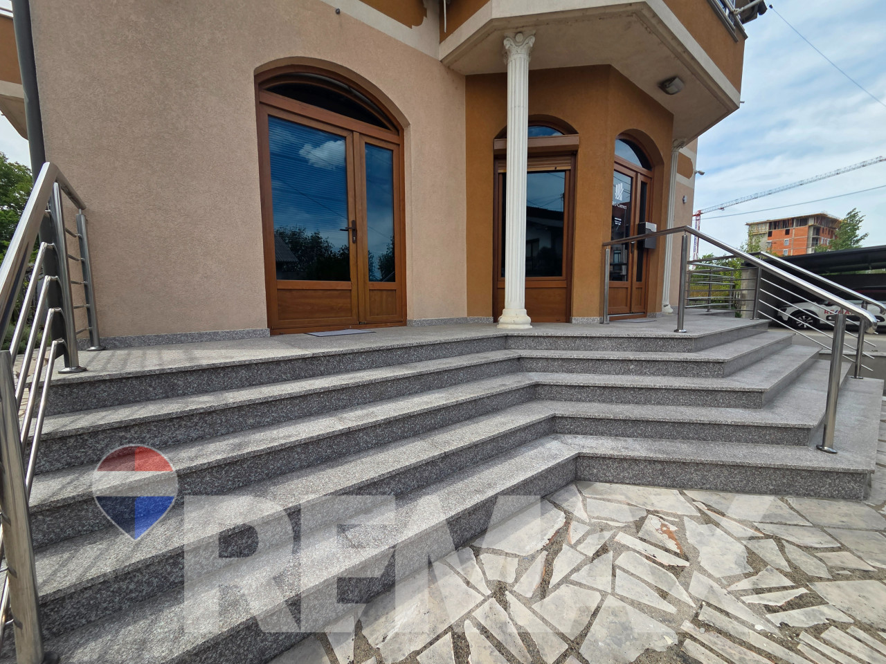 Funkcionalan prostor za najam, 20m2, parking, kod TC Tropic