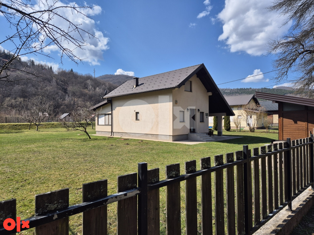 Vikendica sa zemljištem, 108 m2, 3000 m2, Prača 3