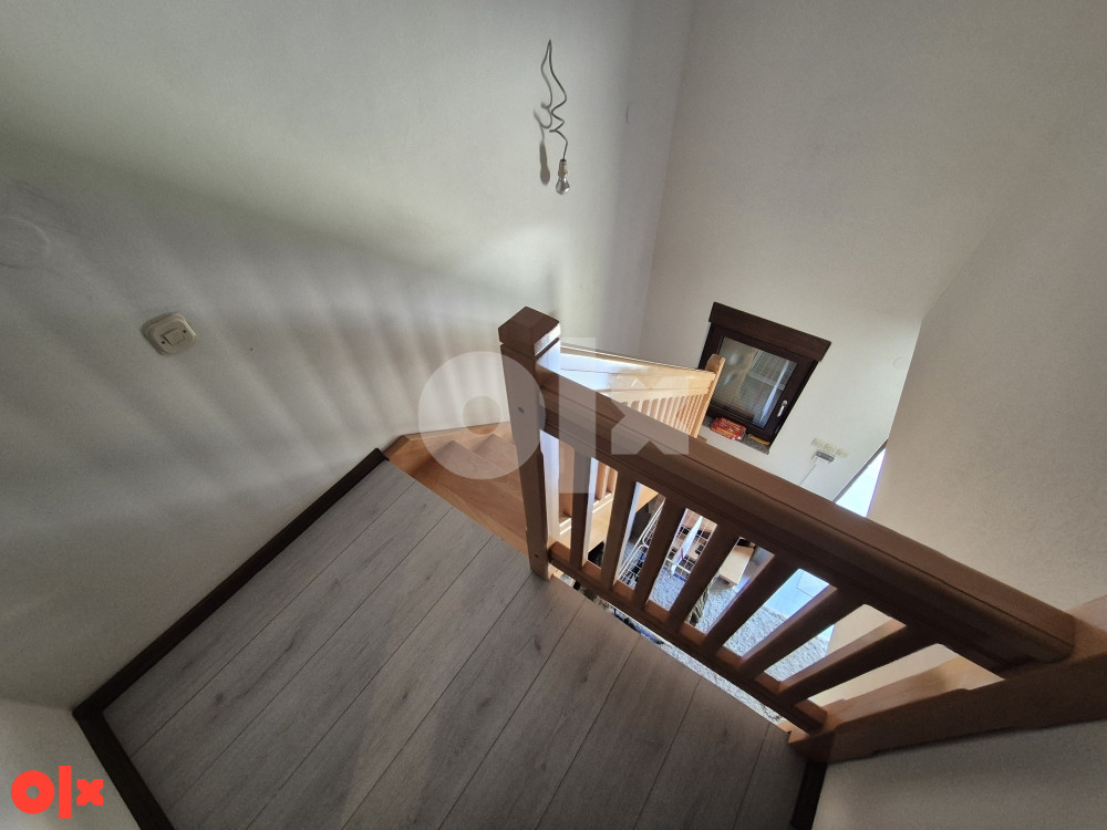 Vikendica sa zemljištem, 108 m2, 3000 m2, Prača 11